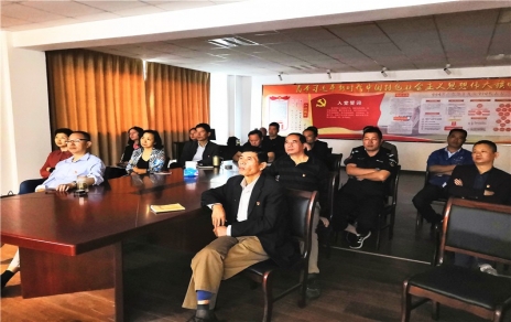聆聽黨課，增強(qiáng)做好群眾工作的能力和責(zé)任心